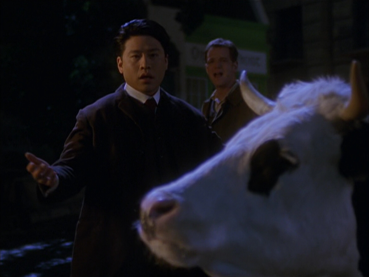 extant_StarTrek_VOY_6x17-SpiritFolk_00936.jpg