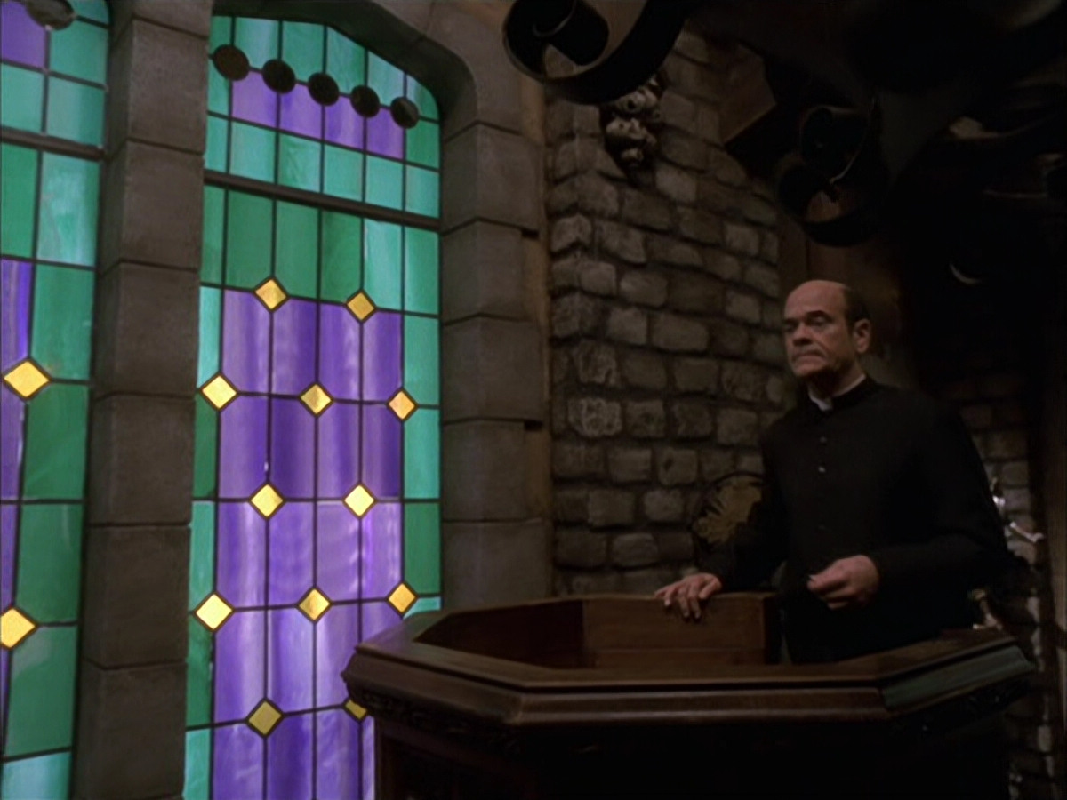 extant_StarTrek_VOY_6x17-SpiritFolk_00958.jpg