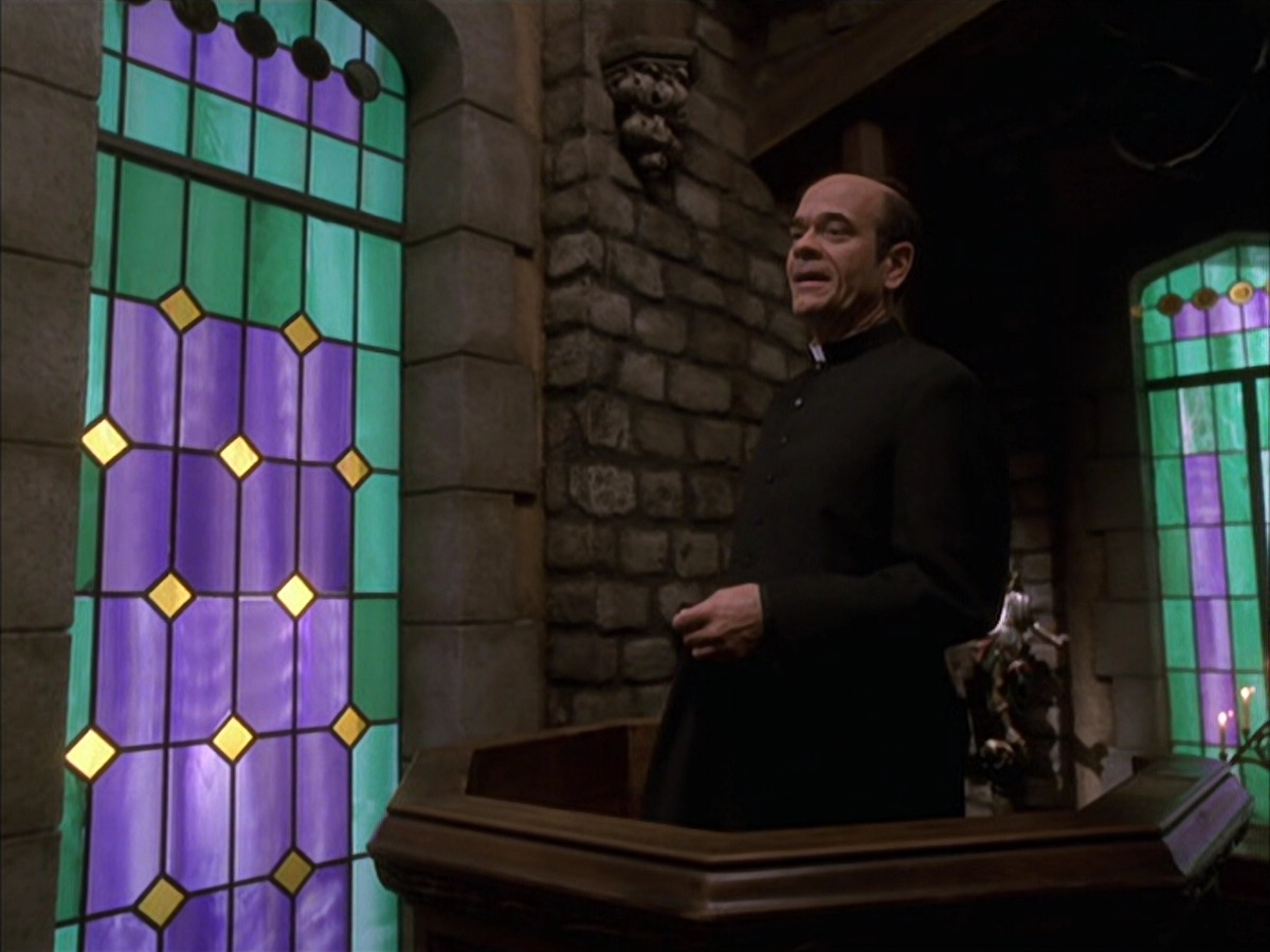 extant_StarTrek_VOY_6x17-SpiritFolk_00960.jpg
