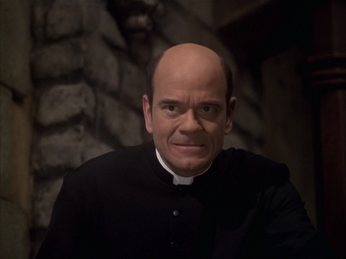 extant_StarTrek_VOY_6x17-SpiritFolk_01001.jpg