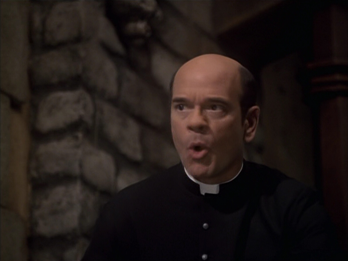 extant_StarTrek_VOY_6x17-SpiritFolk_01005.jpg