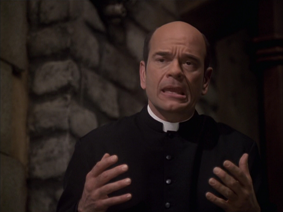 extant_StarTrek_VOY_6x17-SpiritFolk_01034.jpg