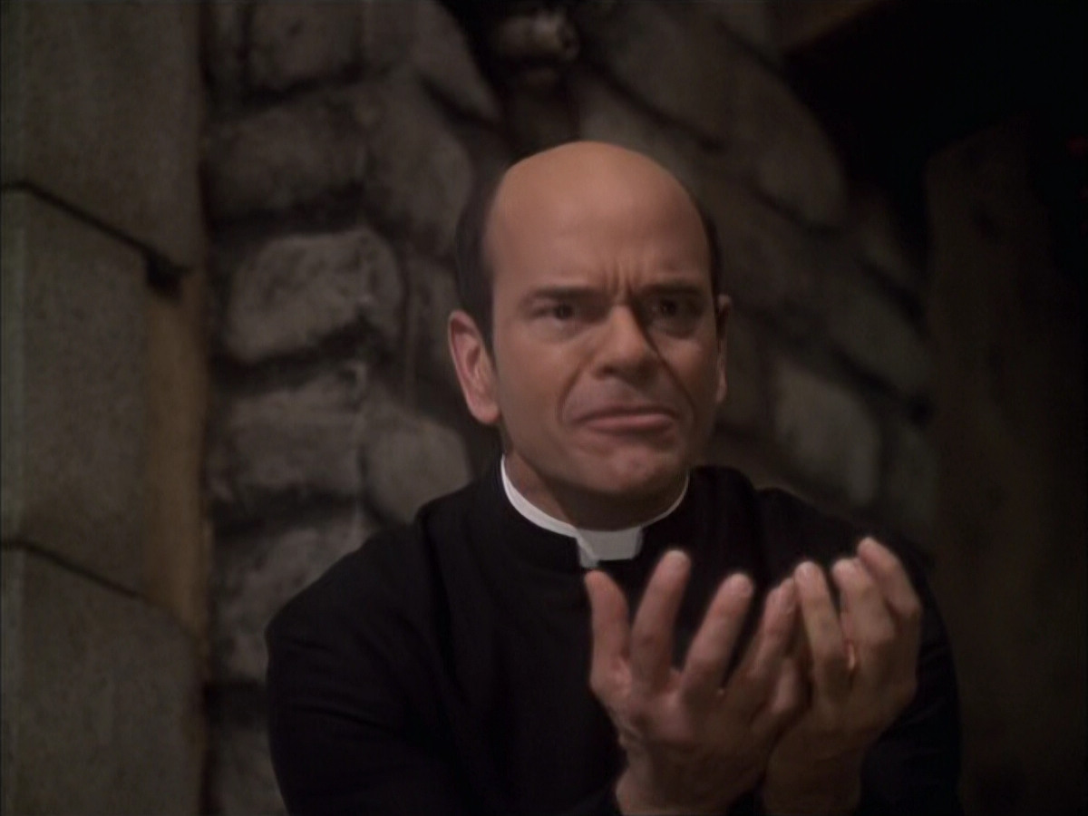 extant_StarTrek_VOY_6x17-SpiritFolk_01046.jpg