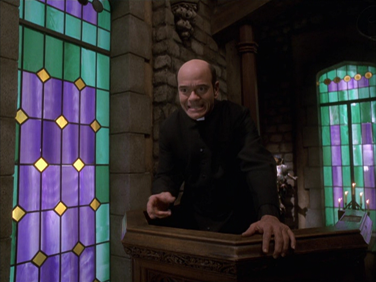 extant_StarTrek_VOY_6x17-SpiritFolk_01062.jpg