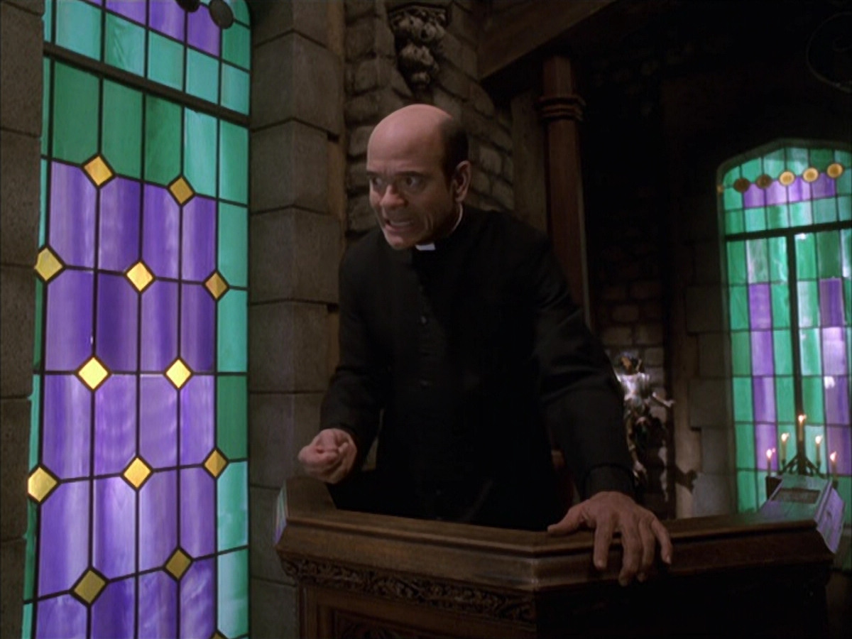 extant_StarTrek_VOY_6x17-SpiritFolk_01063.jpg