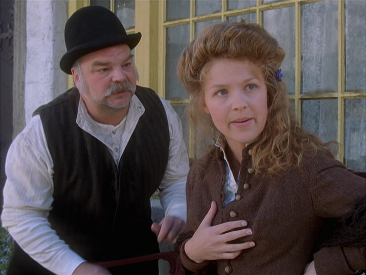 extant_StarTrek_VOY_6x17-SpiritFolk_01249.jpg