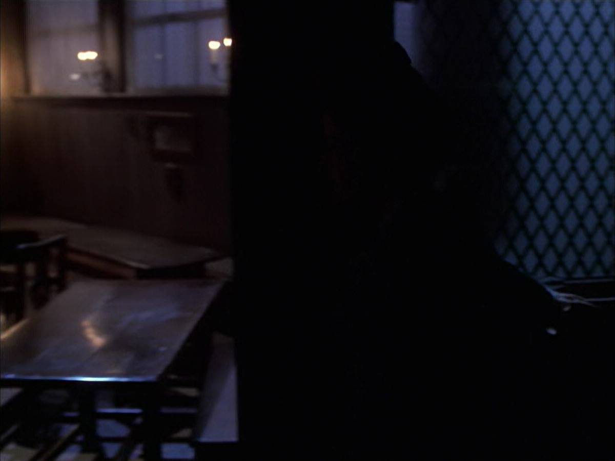 extant_StarTrek_VOY_6x17-SpiritFolk_01492.jpg