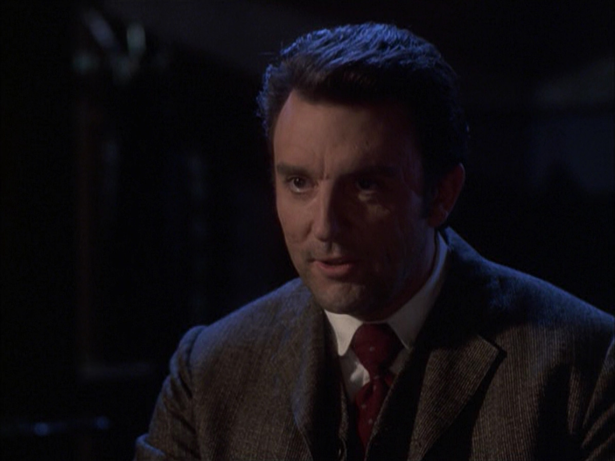extant_StarTrek_VOY_6x17-SpiritFolk_01598.jpg