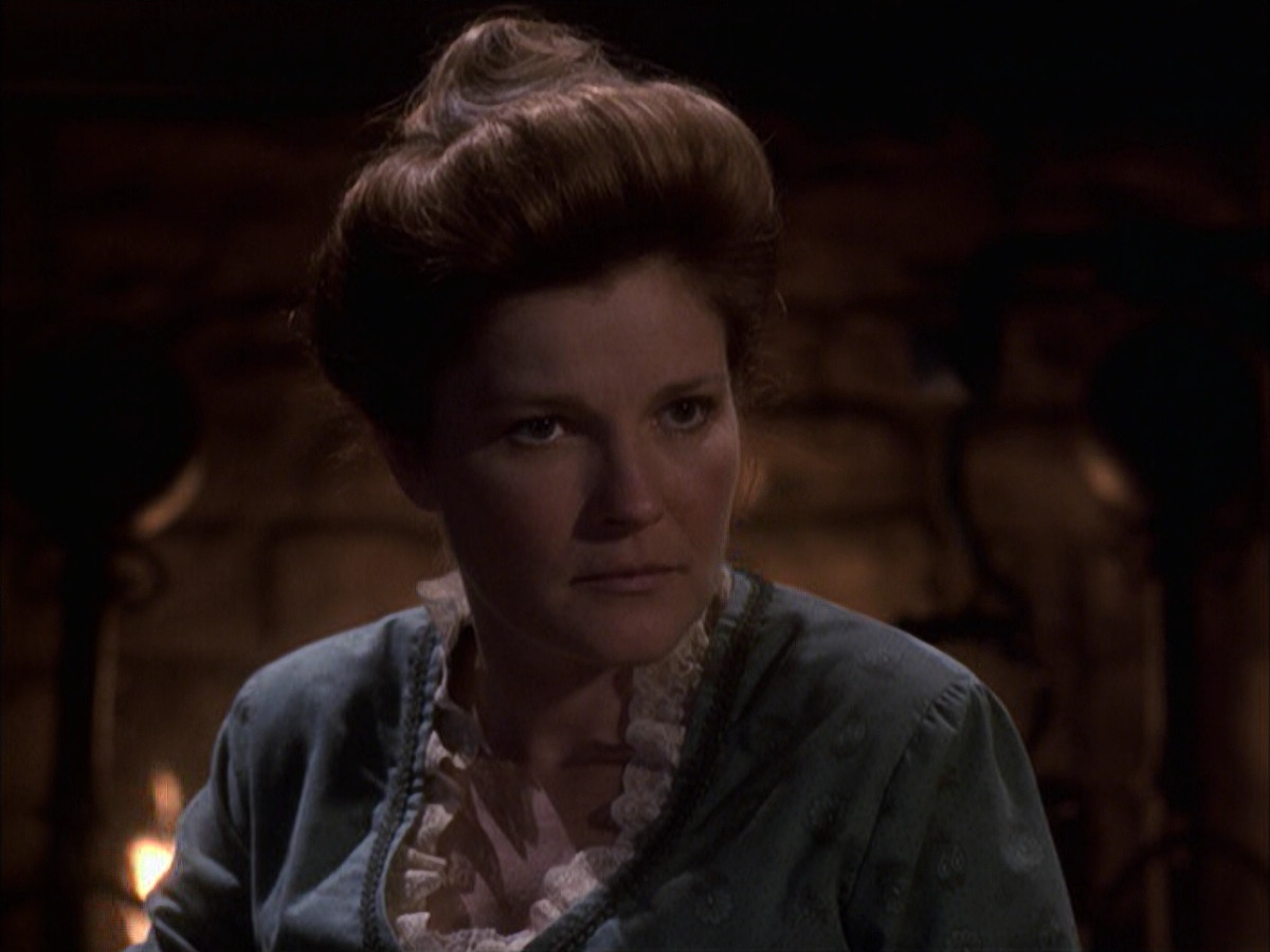 extant_StarTrek_VOY_6x17-SpiritFolk_01619.jpg