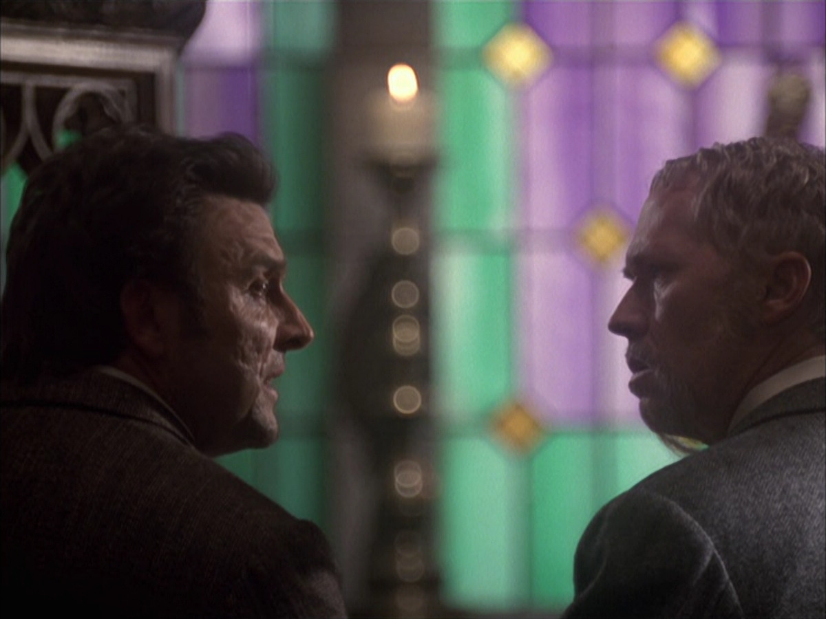 extant_StarTrek_VOY_6x17-SpiritFolk_02135.jpg