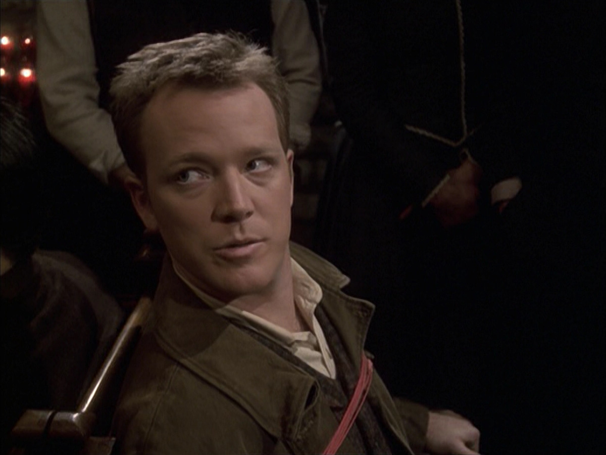 extant_StarTrek_VOY_6x17-SpiritFolk_03365.jpg