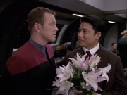 extant_StarTrek_VOY_6x17-SpiritFolk_00656.jpg