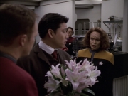 Filename=extant_StarTrek_VOY_6x17-SpiritFolk_00677.jpg
Filesize=162KiB
Dimensions=1200x900
Date added=Jan 02, 2020 extant_StarTrek_VOY_6x17-SpiritFolk_00677.jpg