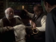 extant_StarTrek_VOY_6x17-SpiritFolk_01165.jpg