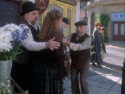 extant_StarTrek_VOY_6x17-SpiritFolk_01202.jpg