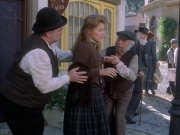 extant_StarTrek_VOY_6x17-SpiritFolk_01204.jpg