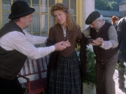 extant_StarTrek_VOY_6x17-SpiritFolk_01212.jpg