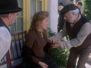 extant_StarTrek_VOY_6x17-SpiritFolk_01217.jpg