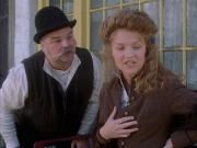 extant_StarTrek_VOY_6x17-SpiritFolk_01245.jpg