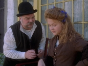 extant_StarTrek_VOY_6x17-SpiritFolk_01253.jpg