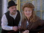 extant_StarTrek_VOY_6x17-SpiritFolk_01270.jpg