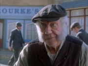 extant_StarTrek_VOY_6x17-SpiritFolk_01287.jpg