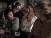 extant_StarTrek_VOY_6x17-SpiritFolk_01386.jpg