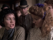 extant_StarTrek_VOY_6x17-SpiritFolk_01401.jpg