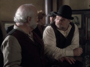extant_StarTrek_VOY_6x17-SpiritFolk_01411.jpg