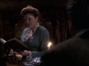 extant_StarTrek_VOY_6x17-SpiritFolk_01533.jpg