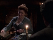 extant_StarTrek_VOY_6x17-SpiritFolk_01602.jpg