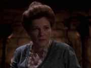 extant_StarTrek_VOY_6x17-SpiritFolk_01704.jpg
