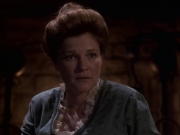extant_StarTrek_VOY_6x17-SpiritFolk_01706.jpg