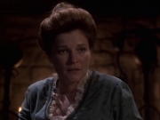 extant_StarTrek_VOY_6x17-SpiritFolk_01708.jpg