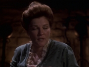 extant_StarTrek_VOY_6x17-SpiritFolk_01709.jpg