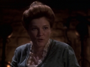extant_StarTrek_VOY_6x17-SpiritFolk_01710.jpg