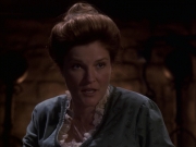 extant_StarTrek_VOY_6x17-SpiritFolk_01712.jpg
