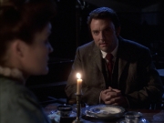 extant_StarTrek_VOY_6x17-SpiritFolk_01716.jpg