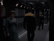 extant_StarTrek_VOY_6x17-SpiritFolk_01757.jpg
