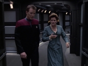 extant_StarTrek_VOY_6x17-SpiritFolk_01759.jpg