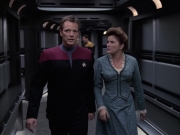extant_StarTrek_VOY_6x17-SpiritFolk_01761.jpg