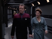 extant_StarTrek_VOY_6x17-SpiritFolk_01762.jpg