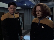 extant_StarTrek_VOY_6x17-SpiritFolk_01782.jpg