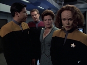 Filename=extant_StarTrek_VOY_6x17-SpiritFolk_01787.jpg
Filesize=159KiB
Dimensions=1200x900
Date added=Jan 02, 2020 extant_StarTrek_VOY_6x17-SpiritFolk_01787.jpg