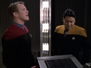 extant_StarTrek_VOY_6x17-SpiritFolk_01817.jpg