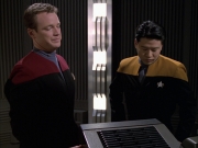 extant_StarTrek_VOY_6x17-SpiritFolk_01819.jpg