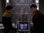 extant_StarTrek_VOY_6x17-SpiritFolk_01822.jpg