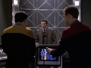 extant_StarTrek_VOY_6x17-SpiritFolk_01827.jpg
