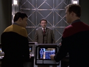 extant_StarTrek_VOY_6x17-SpiritFolk_01830.jpg