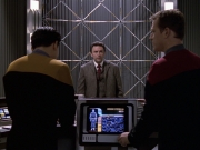 extant_StarTrek_VOY_6x17-SpiritFolk_01831.jpg